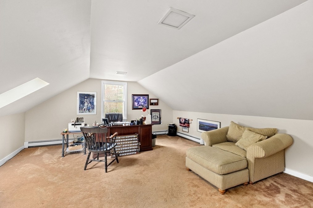 14 Camelot Dr, Hingham MA 02043-4866 exterior