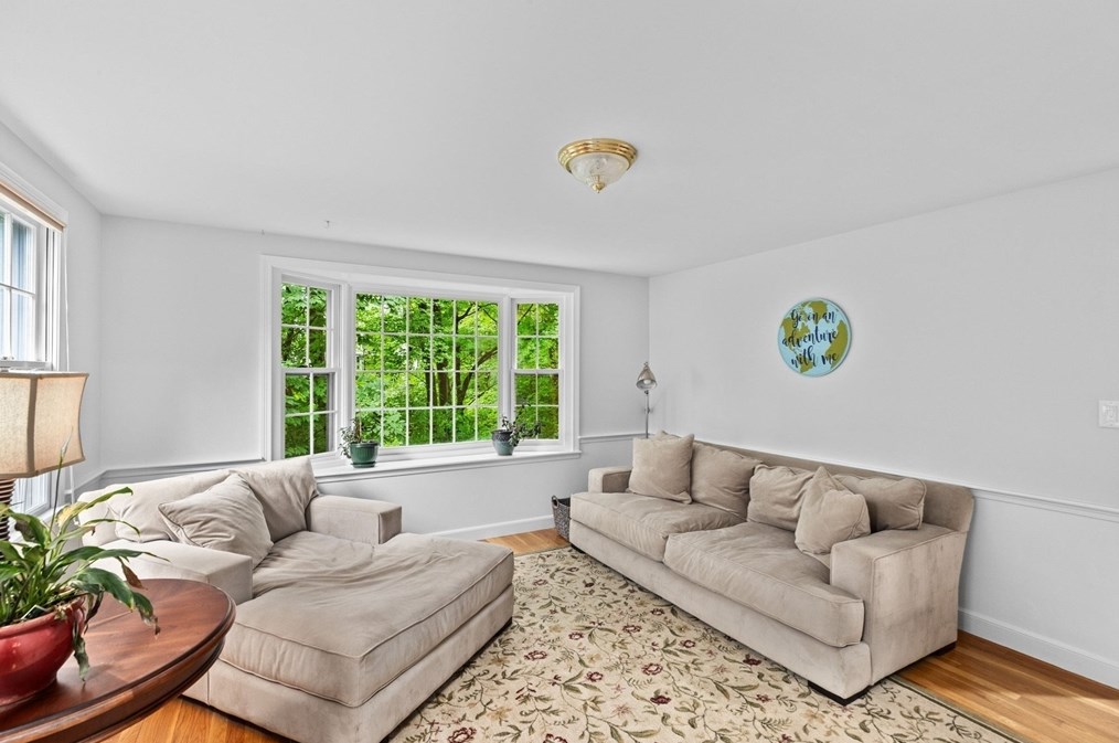 14 Camelot Dr, Hingham MA 02043-4866 exterior