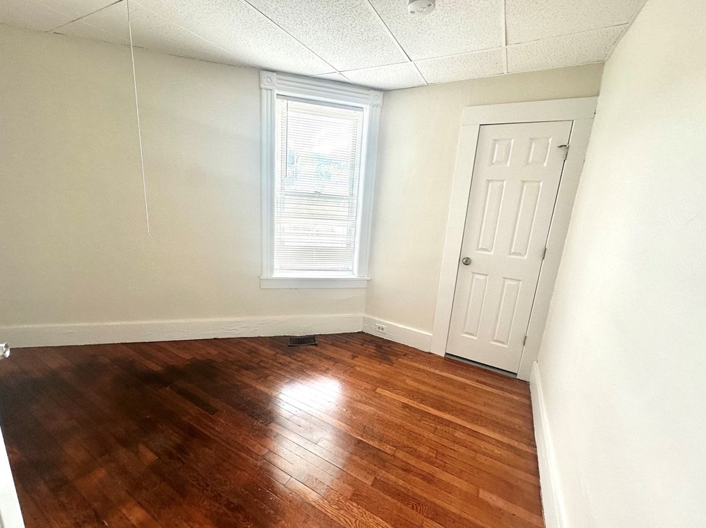 1060 Chicopee St, Chicopee MA 01013-2994 exterior