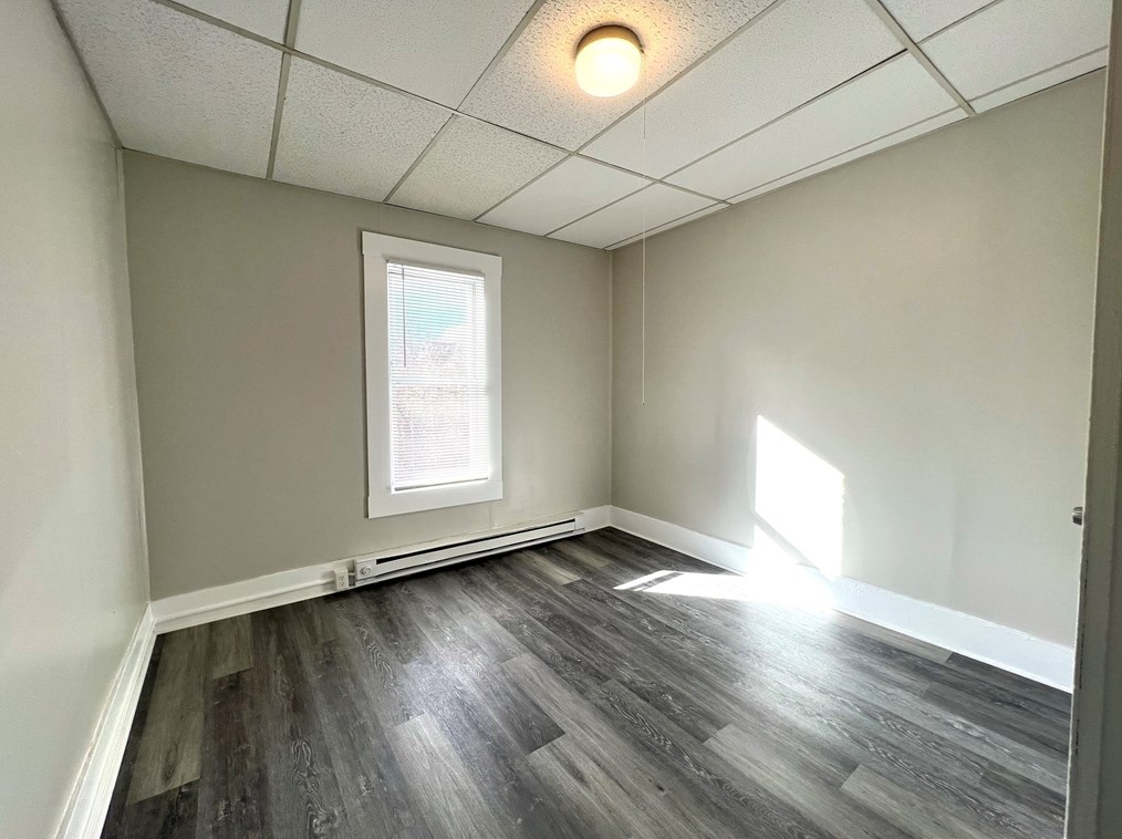 1060 Chicopee St, Chicopee MA 01013-2994 exterior