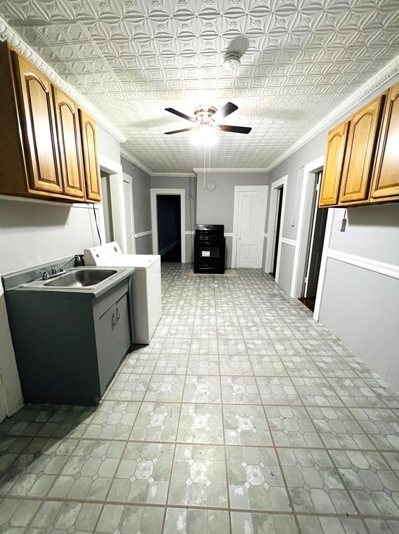 1060 Chicopee St, Chicopee MA 01013-2994 exterior