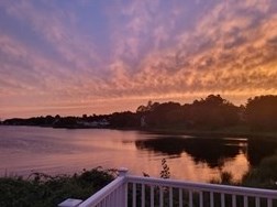 109 Pilot Dr, Fall River MA 02726-5907 exterior