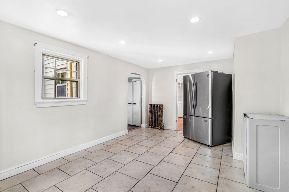 16 Howard St, Lynn MA  01902-3008 exterior