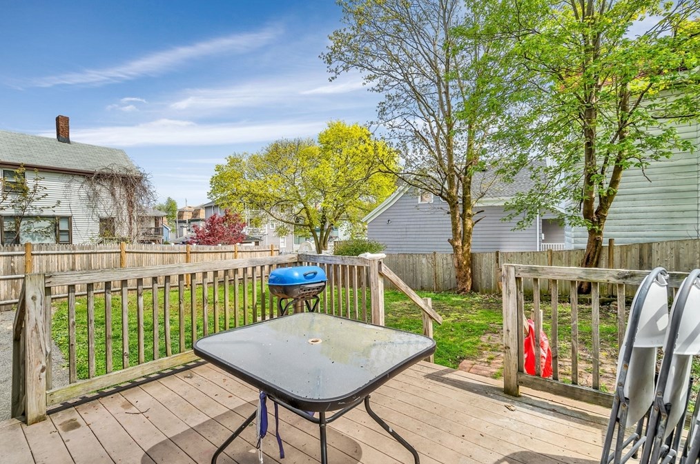 16 Howard St, Lynn MA  01902-3008 exterior