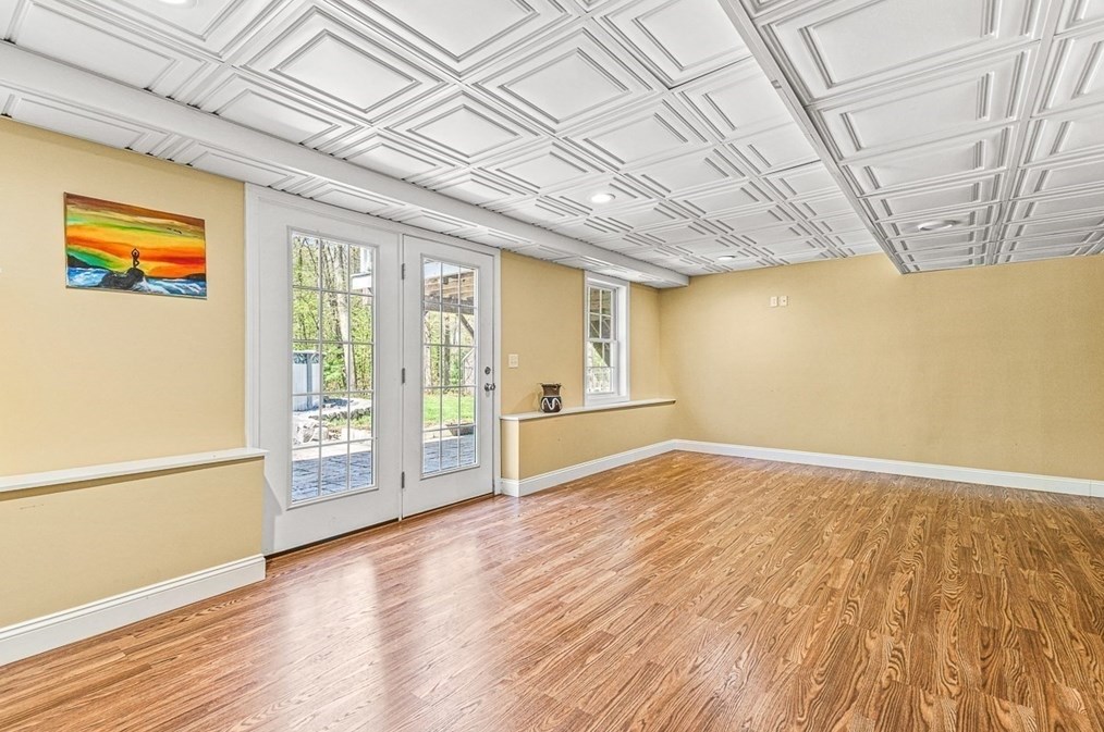 96 Clement Rd, Dracut MA 01826 exterior