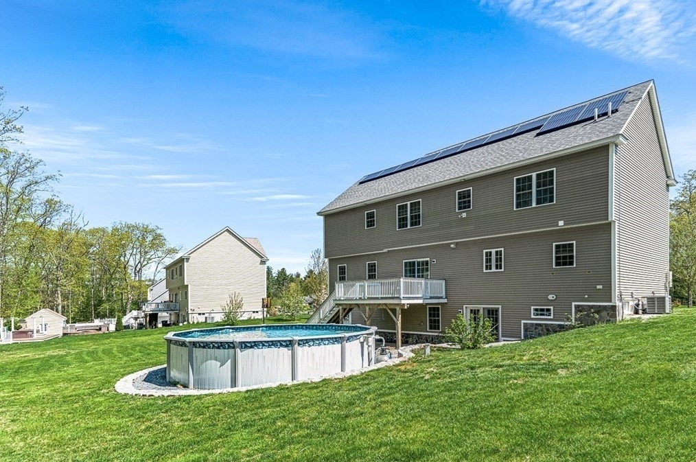 96 Clement Rd, Dracut MA 01826 exterior