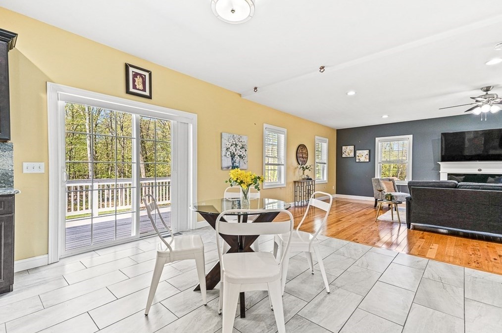 96 Clement Rd, Dracut MA 01826 exterior