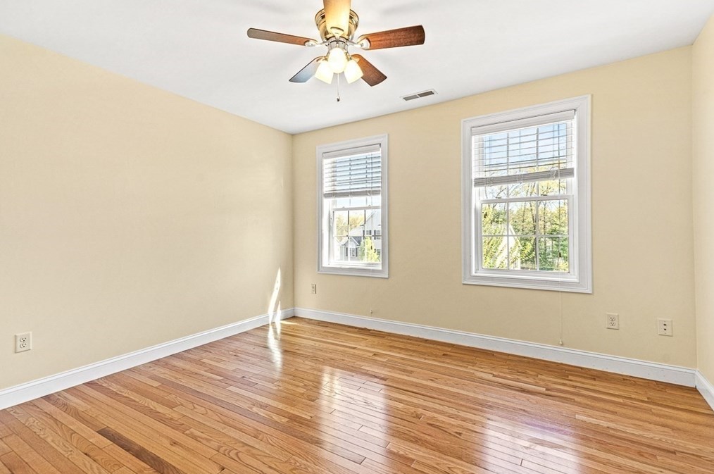 96 Clement Rd, Dracut MA 01826 exterior