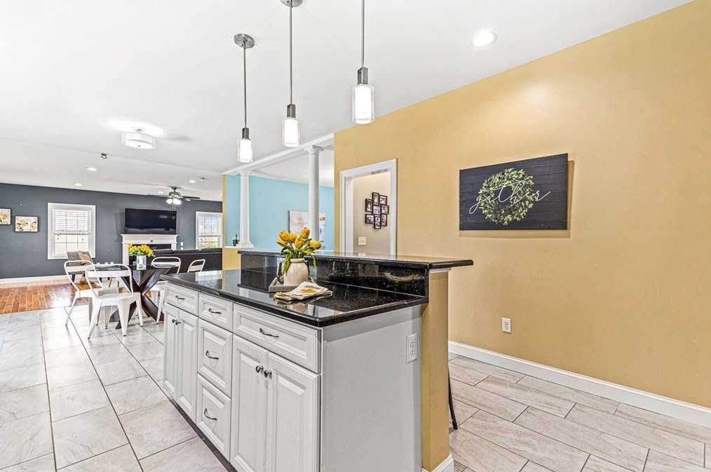 96 Clement Rd, Dracut MA 01826 exterior