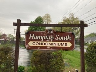 146 College Hwy, Southampton MA  01073-9432 exterior