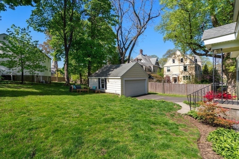 70 Vernon St, Newton MA 02458-2046 exterior