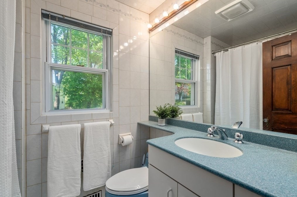 70 Vernon St, Newton MA 02458-2046 exterior