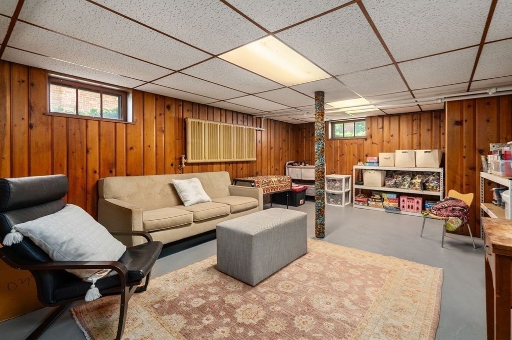 70 Vernon St, Newton MA 02458-2046 exterior