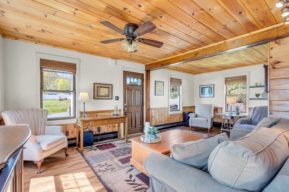 51 Goodale St, Haverhill MA 01830-4209 exterior