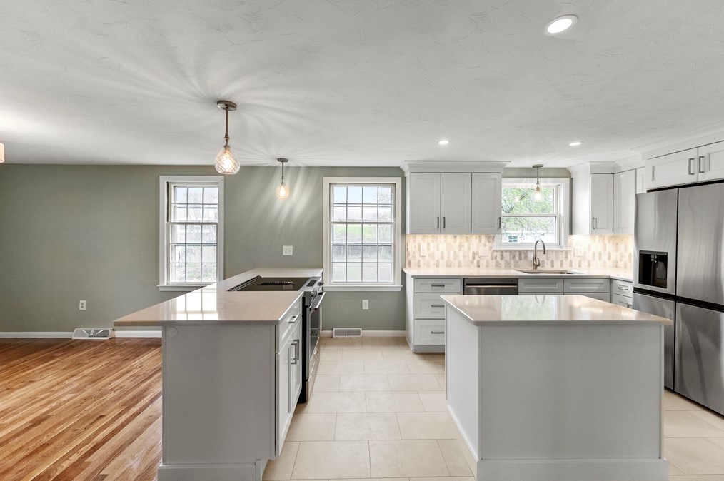 163 Lakeside Dr, East Bridgewater MA 02324-1019 exterior