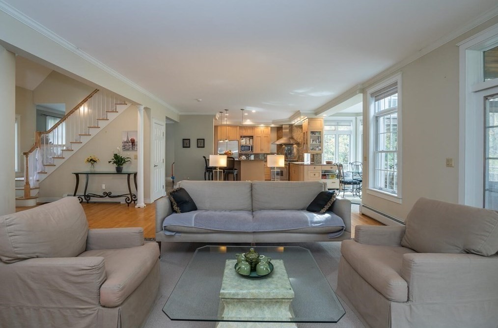 51 Hop Brk Rd, Amherst MA 01002-2771 exterior