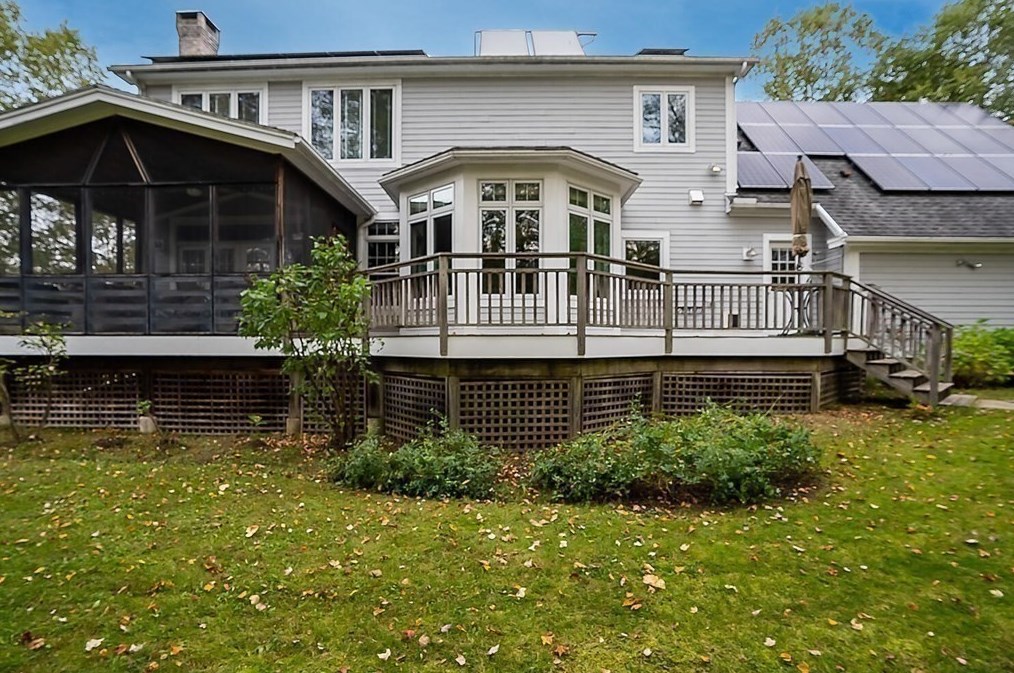 51 Hop Brk Rd, Amherst MA 01002-2771 exterior