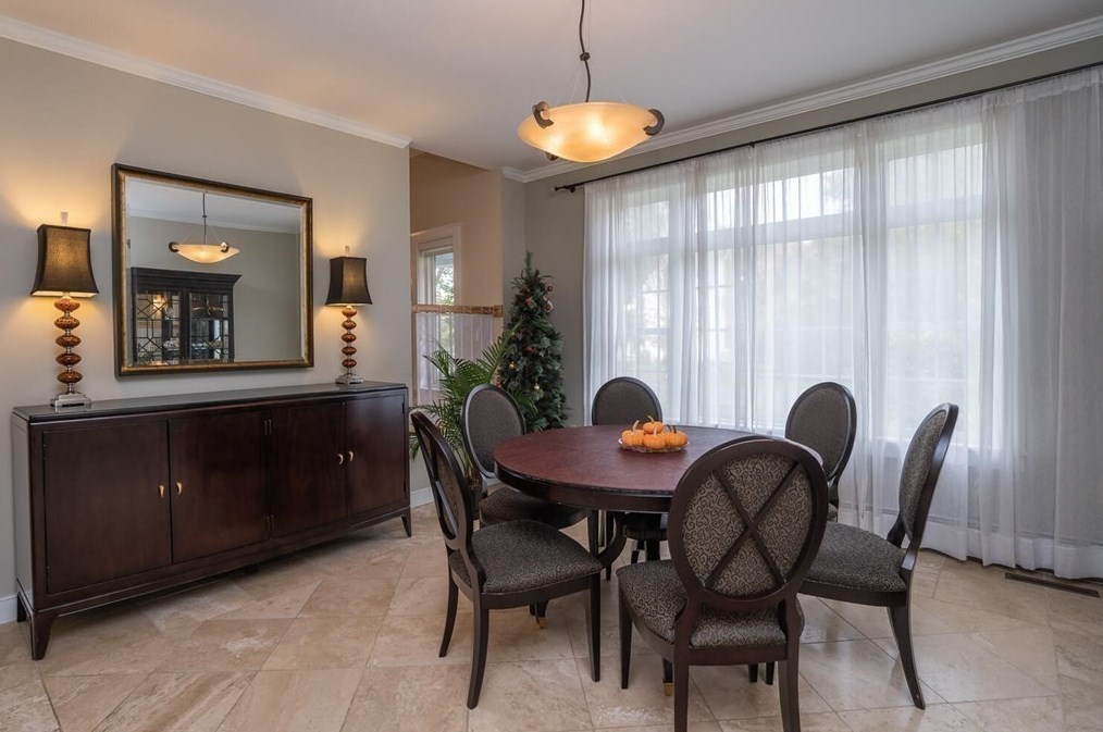 51 Hop Brk Rd, Amherst MA 01002-2771 exterior