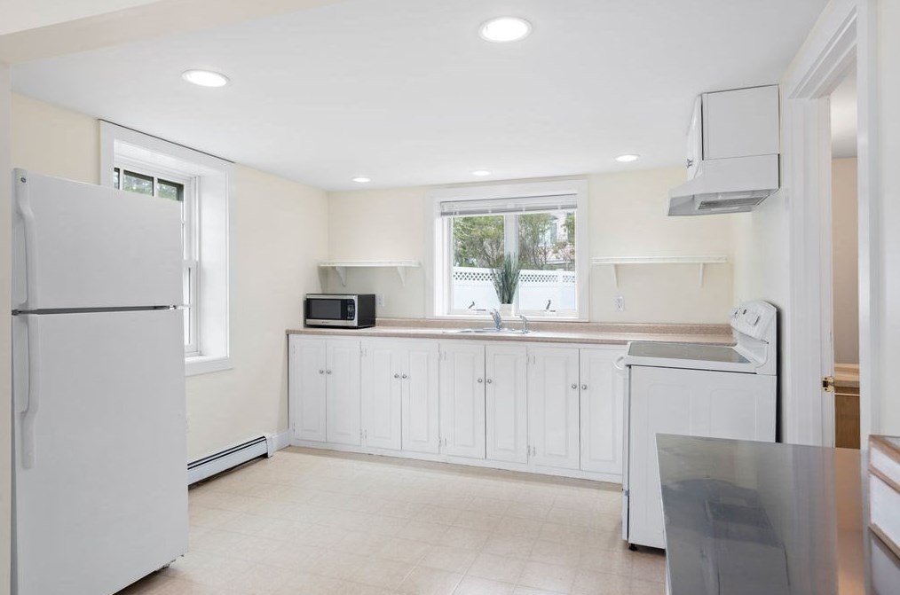 78 Southern Blvd, Newbury MA 01951-2121 exterior