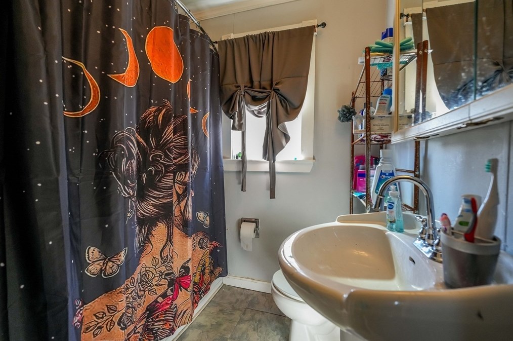 43 Willis St, New Bedford MA  02740-6751 exterior