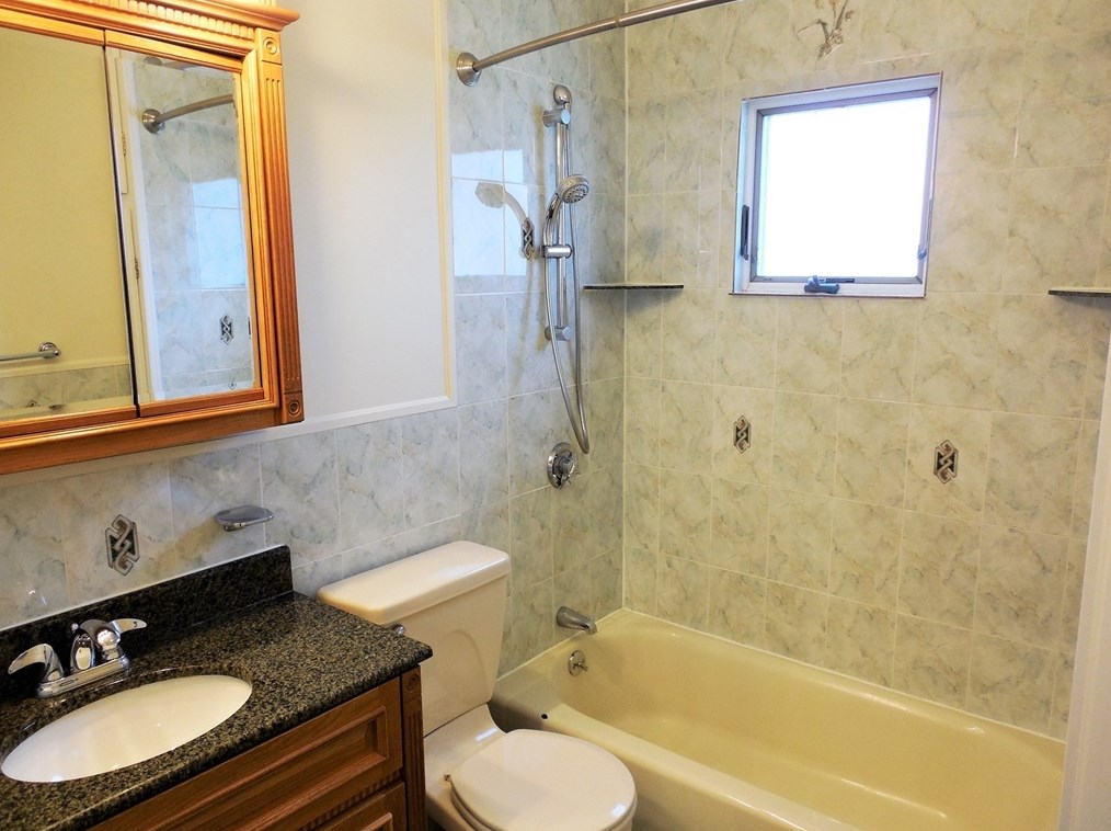 15 Prentiss St, Watertown MA  02472-2916 exterior