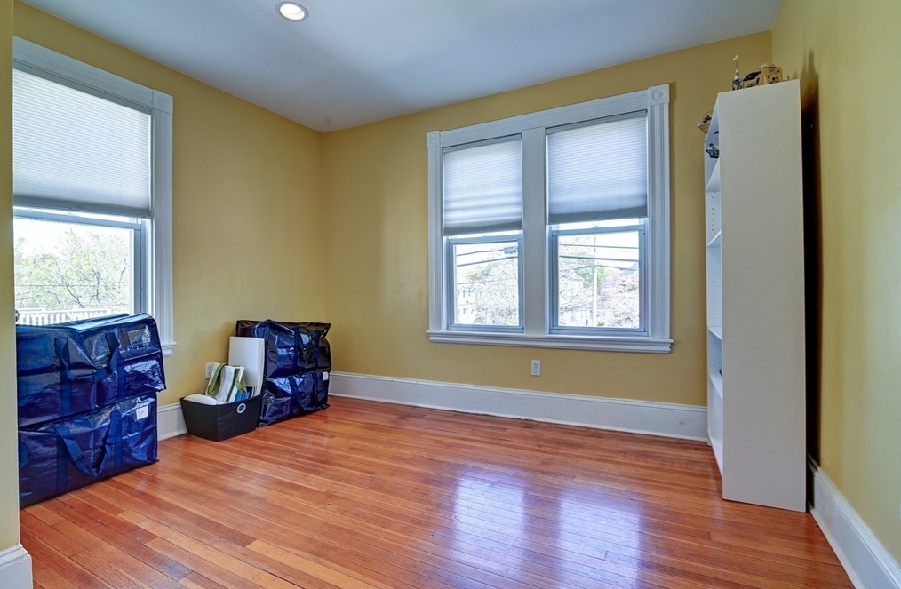 72 Elm Ave, Quincy MA  02170-2940 exterior