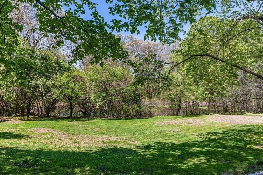 34 Carleton Rd, Hingham MA 02043-3009 exterior