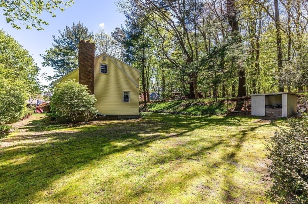 34 Carleton Rd, Hingham MA 02043-3009 exterior