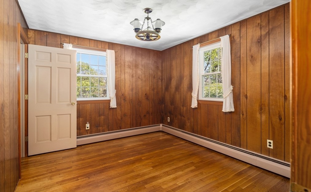 34 Carleton Rd, Hingham MA 02043-3009 exterior