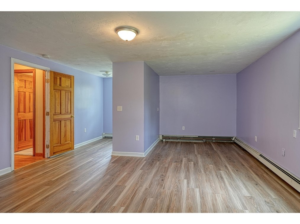 40 Lake St, Uxbridge MA  01569-1277 exterior