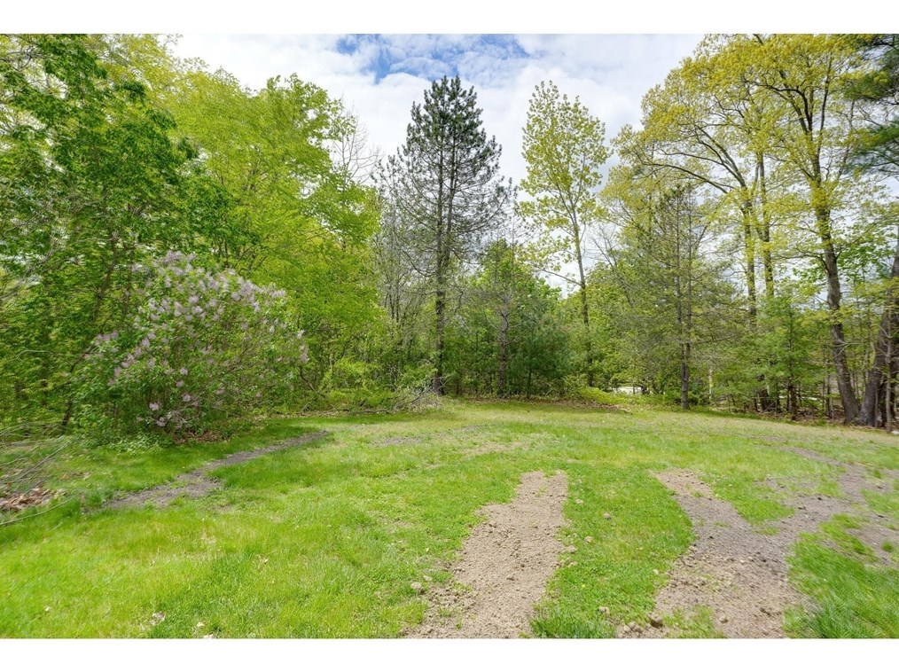 40 Lake St, Uxbridge MA  01569-1277 exterior