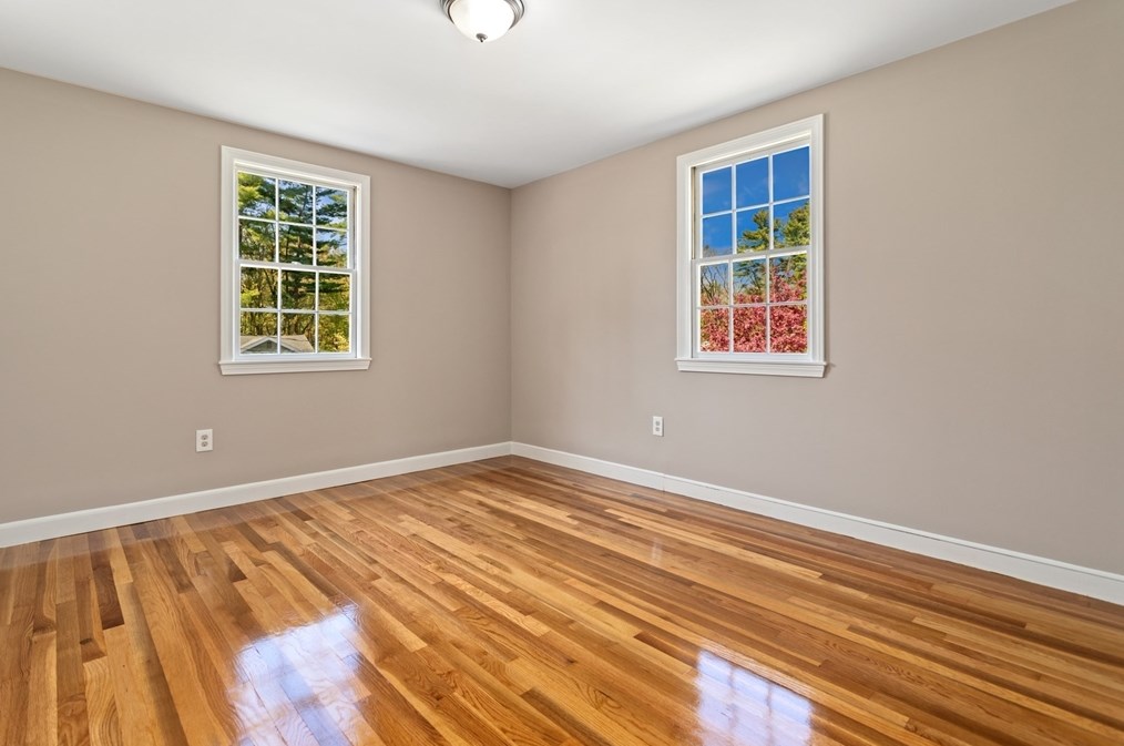 12 Ivanhoe Dr, Lynnfield MA 01940-1739 exterior