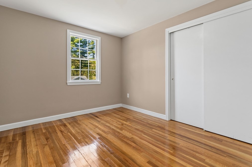 12 Ivanhoe Dr, Lynnfield MA 01940-1739 exterior