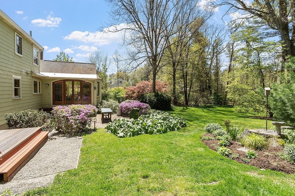 41 Taylor Rd, Acton MA 01720-4516 exterior