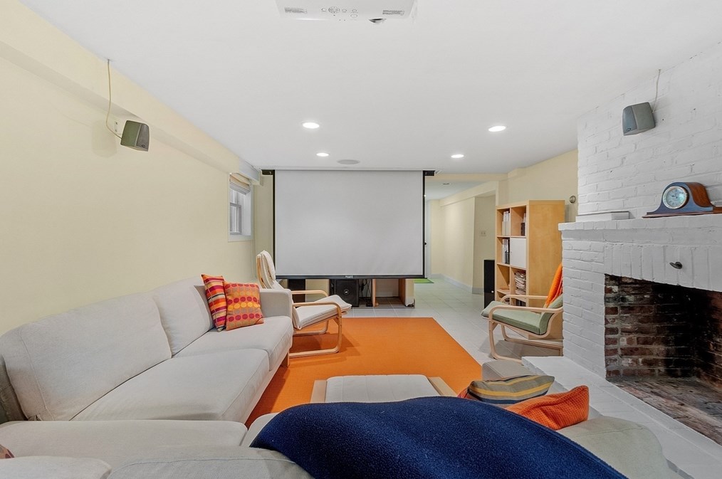 41 Taylor Rd, Acton MA 01720-4516 exterior