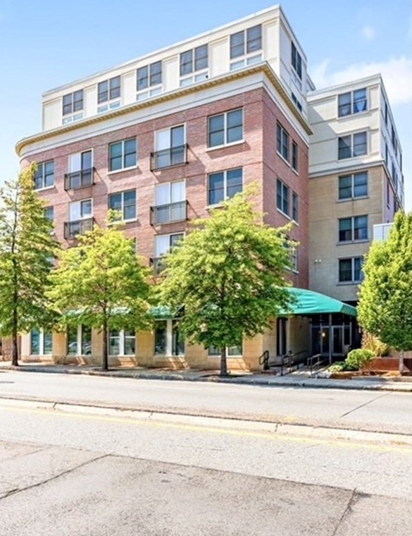 323 Boylston St, Brookline MA  02445-7600 exterior