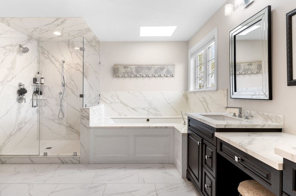 21 Clf Rd, Hingham MA 02043-1452 exterior