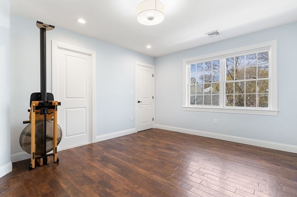 21 Clf Rd, Hingham MA 02043-1452 exterior