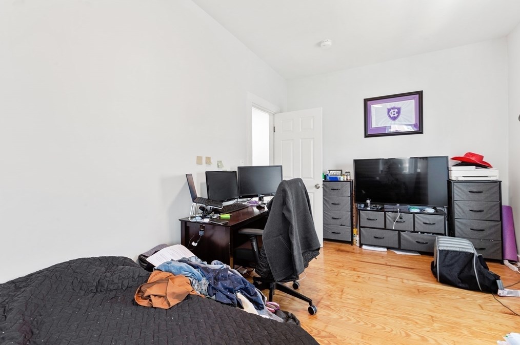 651 7th St, Boston MA 02127-4246 exterior