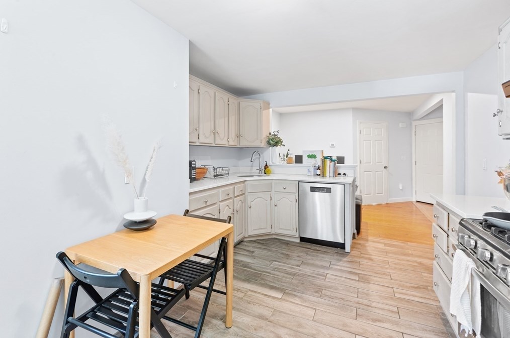 651 7th St, Boston MA 02127-4246 exterior