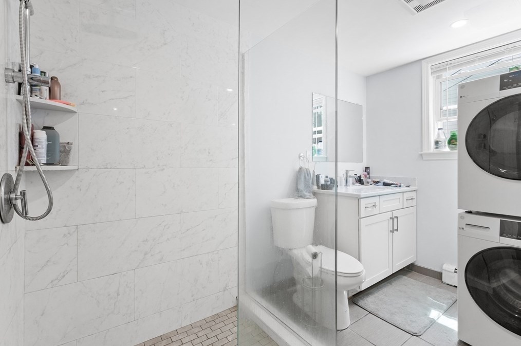 651 7th St, Boston MA 02127-4246 exterior