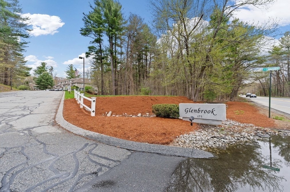 175 Littleton Rd, Chelmsford MA  01824-2675 exterior