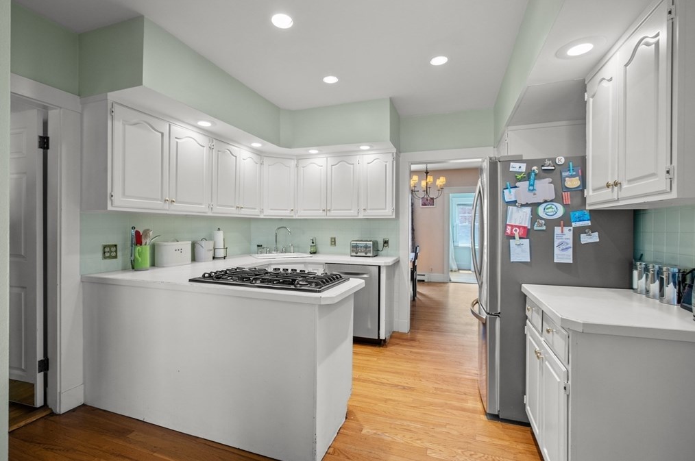 31 Wilbur St, Weymouth MA 02189 exterior