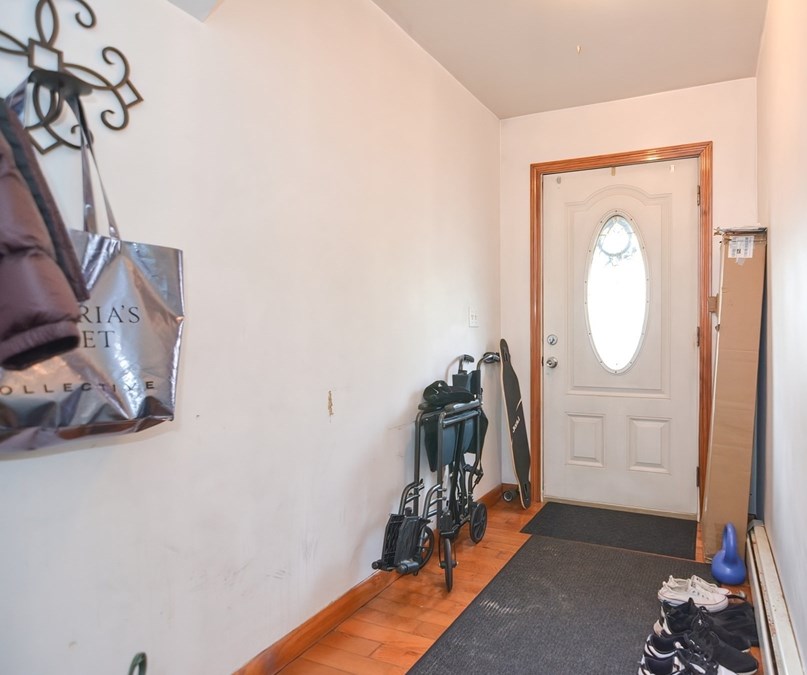 65 Ft Hl Ave, Lowell MA 01852-2708 exterior