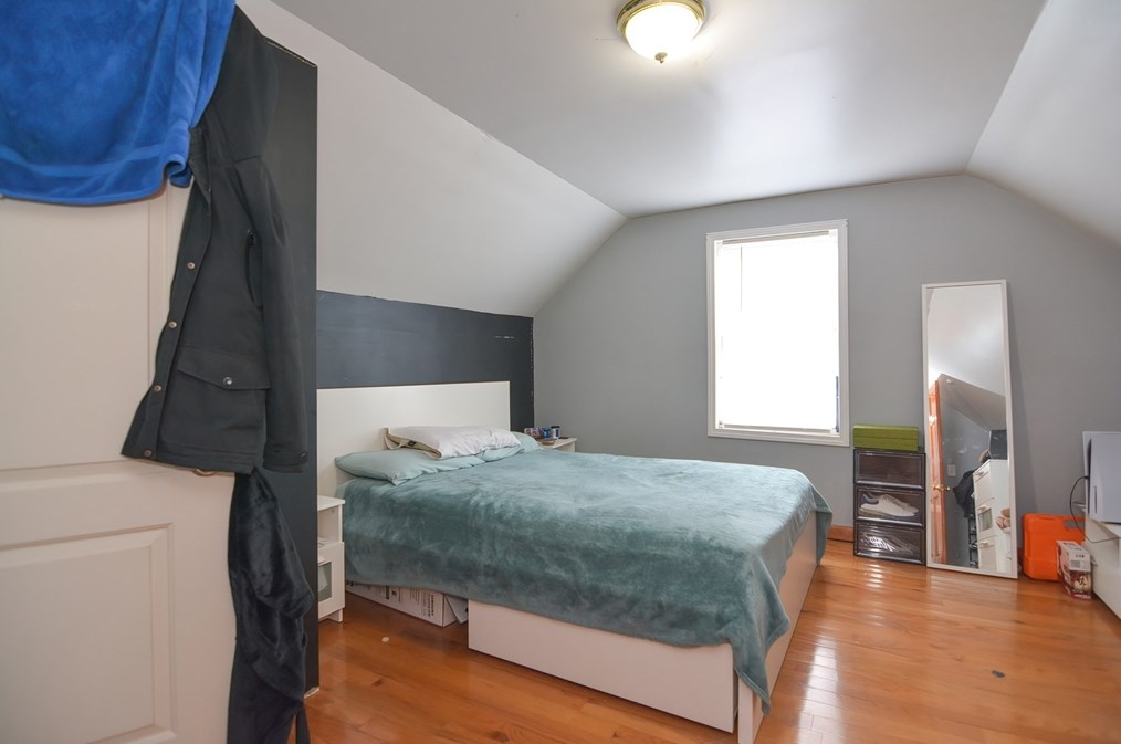 65 Ft Hl Ave, Lowell MA 01852-2708 exterior