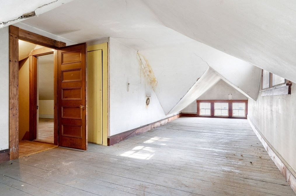 155 Woodland St, Lawrence MA 01841-2943 exterior