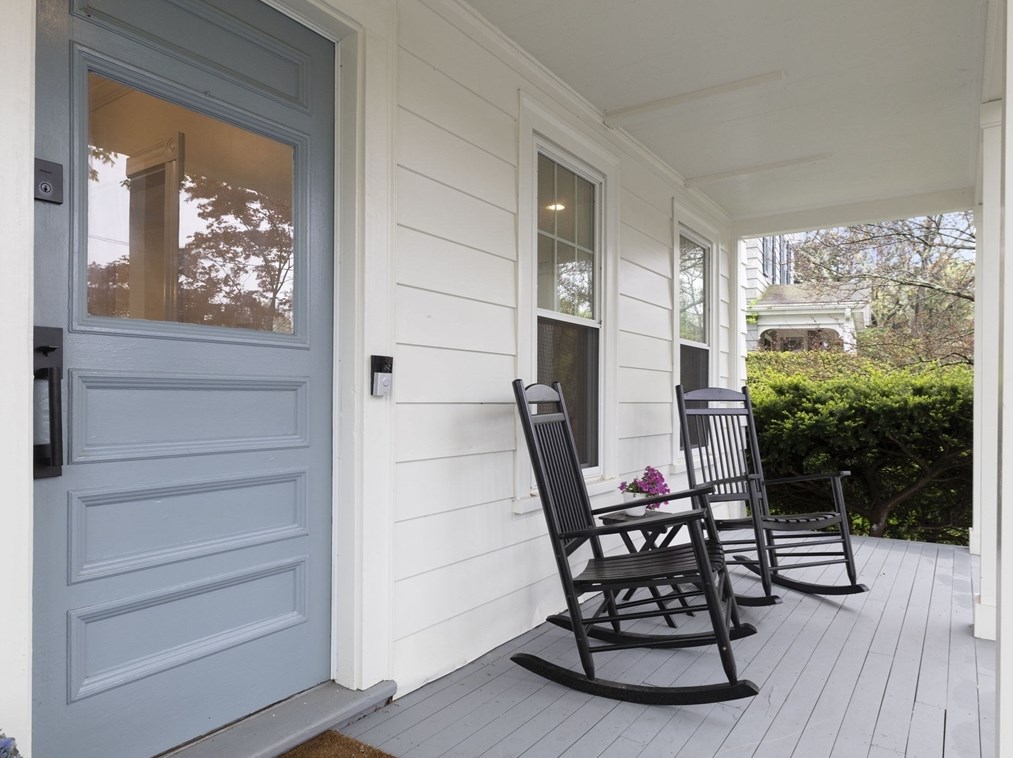 73 Prospect St, Wellesley MA  02481-3308 exterior