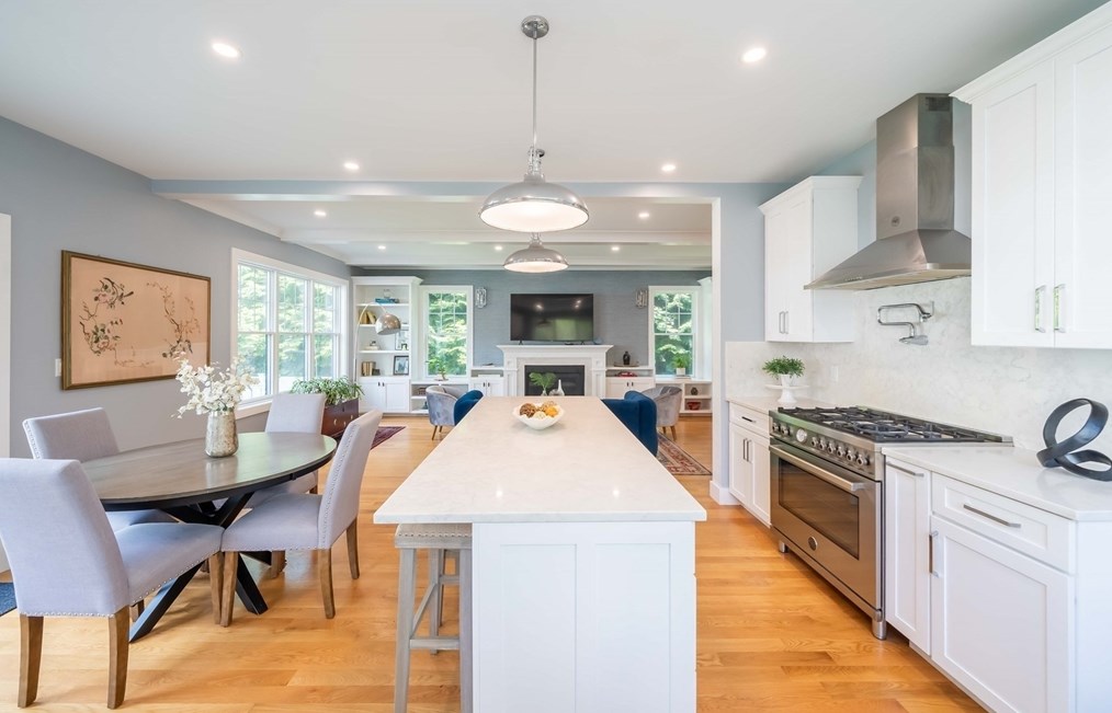 24 Grassland St, Lexington MA 02421-7944 exterior