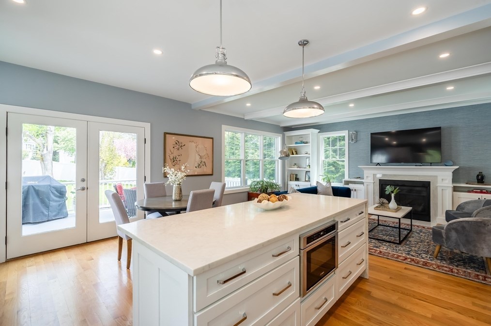 24 Grassland St, Lexington MA 02421-7944 exterior