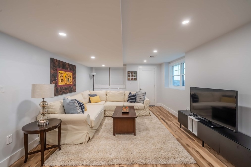 24 Grassland St, Lexington MA 02421-7944 exterior